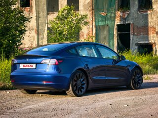 2021 Tesla Model 3 Performance I, синий, 3800000 рублей, вид 4