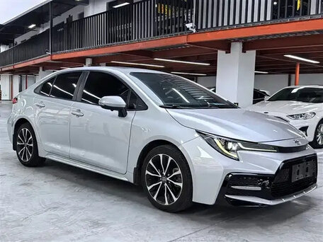 2022 Toyota Levin XII (E210) Рестайлинг, серебристый, 1149980 рублей, вид 4