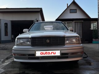 1995 Toyota Crown X (S150), белый, 850000 рублей, вид 1