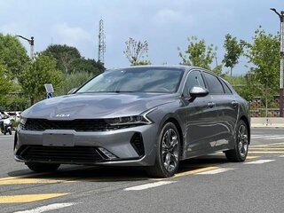 2021 Kia K5 III, серый, 2000000 рублей, вид 1