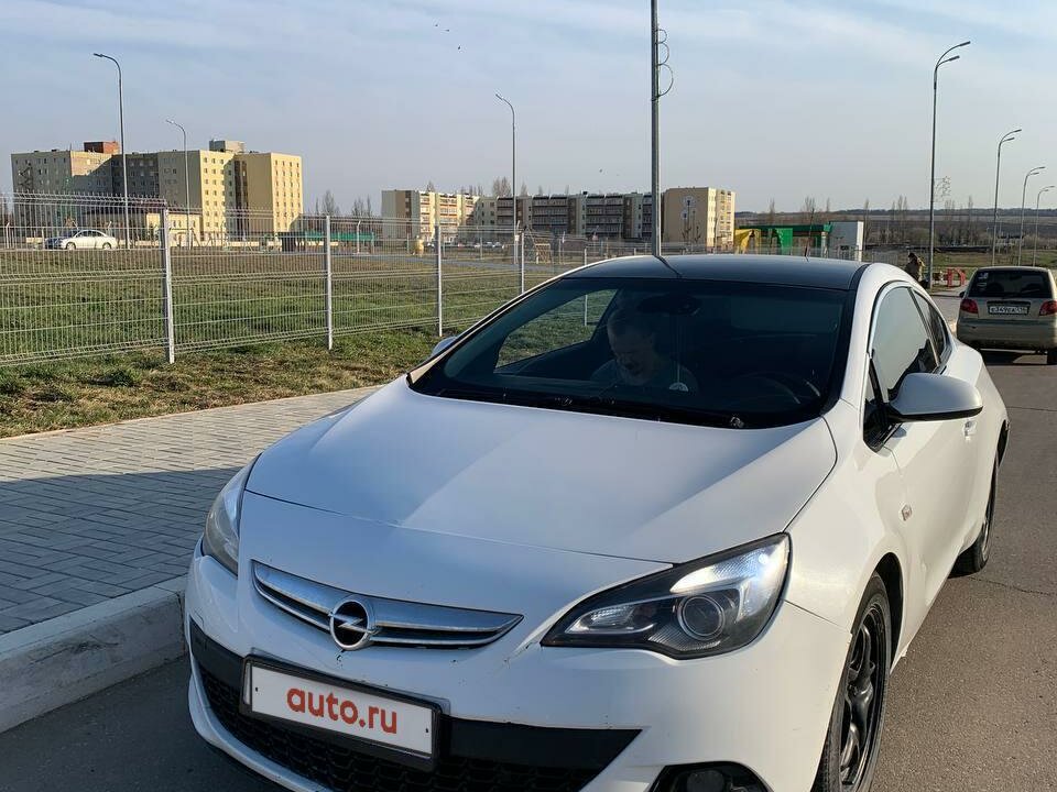 Opel Astra GTC 2013 Sport