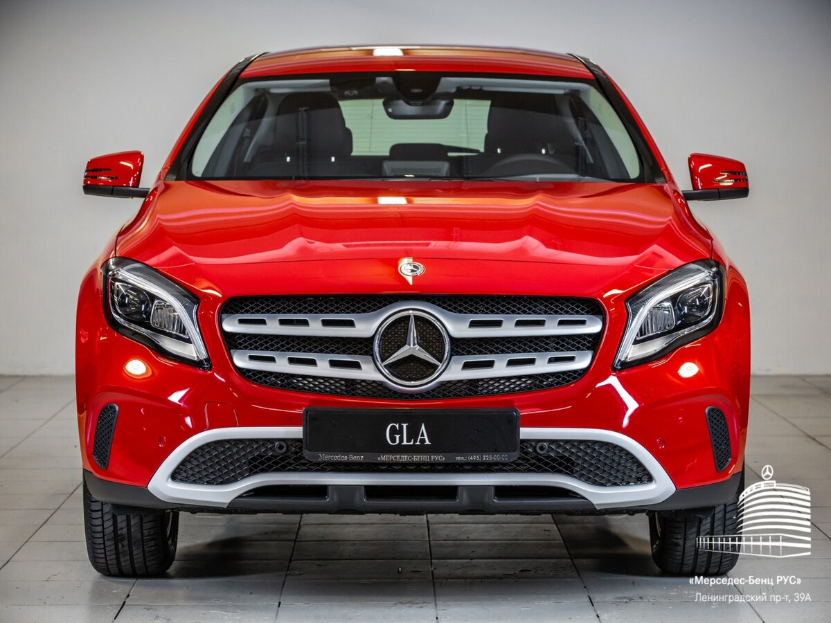 Мерседес GLA 250 красный