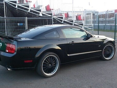 2006 Ford Mustang V, чёрный