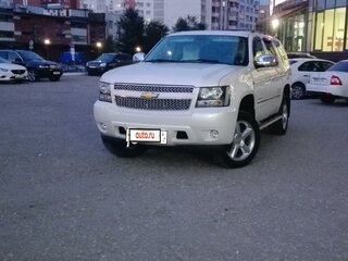 2012 Chevrolet Tahoe 6AT III, белый, 2400000 рублей, вид 1