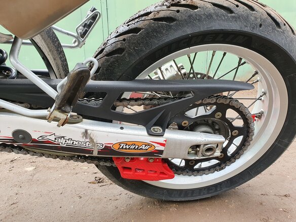 2008 Husqvarna SM 610, красный - вид 5