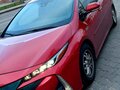 2017 Toyota Prius PHV ZVW52 Prime IV (XW50), красный, 2200000 рублей - вид 6