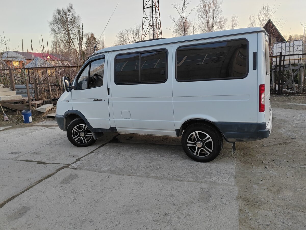 Купить б/у ГАЗ Соболь (2217) бензин механика в Екатеринбурге: белый ...