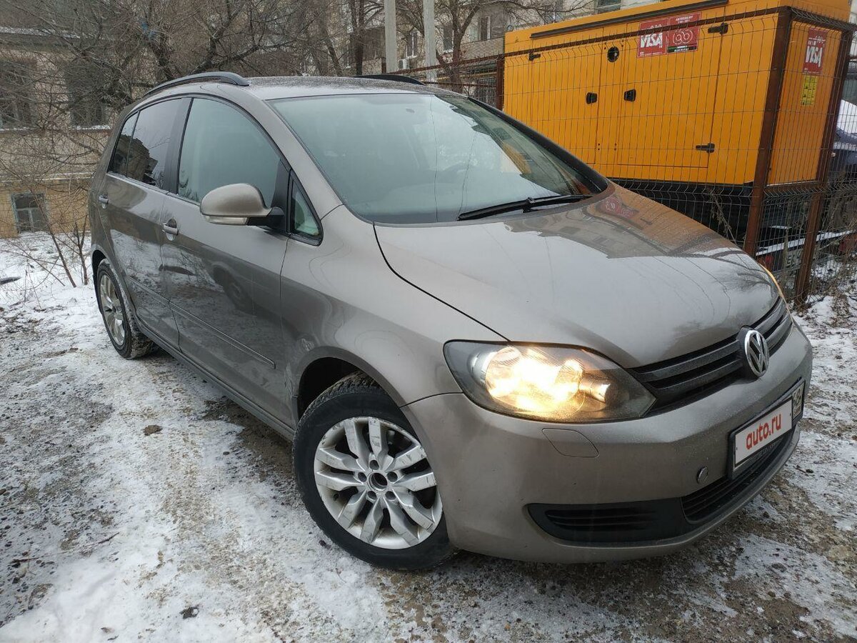 Купить б/у Volkswagen Golf Plus II 1.2 MT (105 л.с.) бензин механика в ...