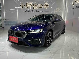 2022 Skoda Octavia IV (A8), серебристый, 2000000 рублей, вид 1