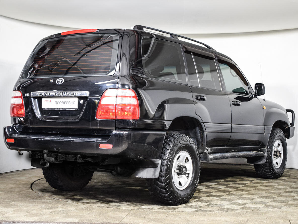 Toyota land cruiser cygnus отличия