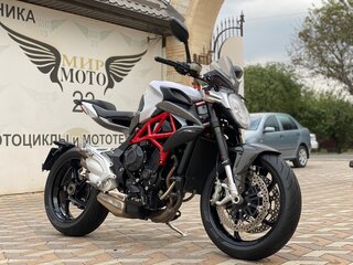 Мотоцикл MV Agusta Dragster 800 2016 обзор