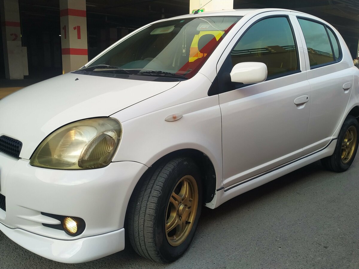 Toyota Vitz 2001 Р±РµР»С‹Р№