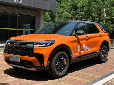 Бөксесі бар қыздардың фотолары тарап кетті