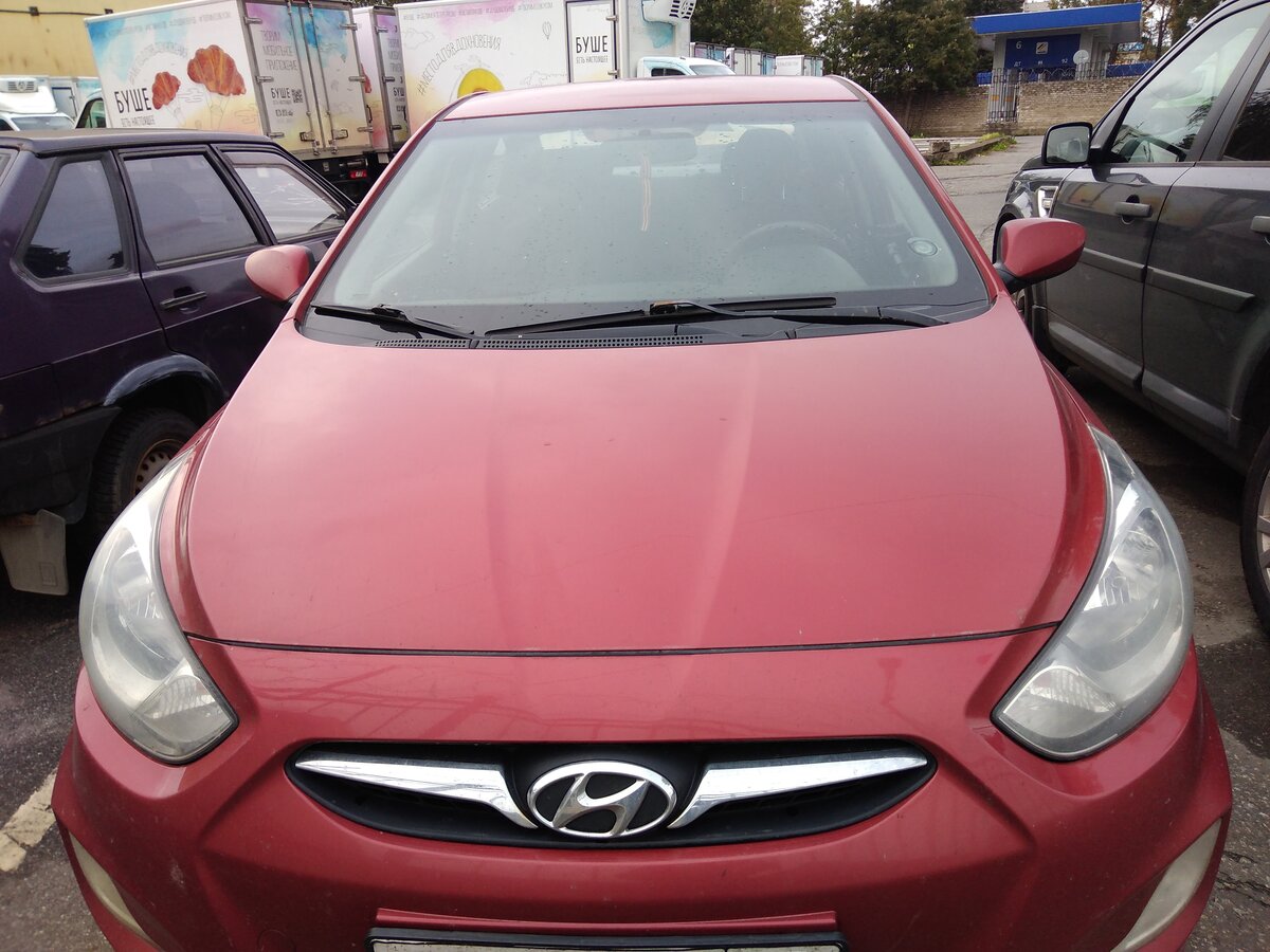 Купить б/у Hyundai Solaris I 1.4 MT (107 л.с.) бензин механика в Санкт ...