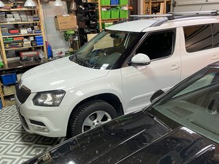 2017 Skoda Yeti I Рестайлинг, белый, 1150000 рублей, вид 1