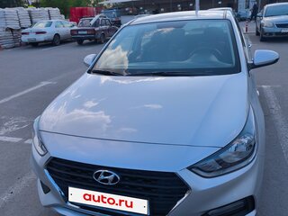 2017 Hyundai Solaris II, серебристый, 1225000 рублей, вид 1
