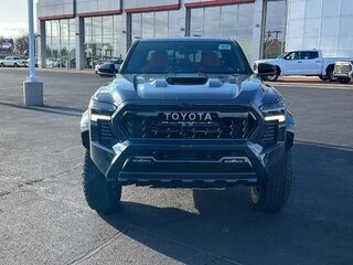 2024 Toyota Tacoma IV, чёрный, 10005000 рублей, вид 1
