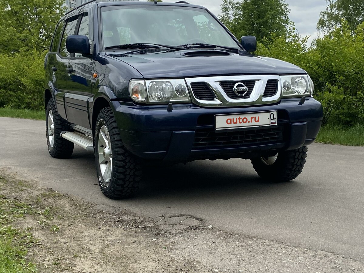 Купить б/у Nissan Terrano II Рестайлинг 2 2.4 MT (118 л.с.) 4WD бензин ...