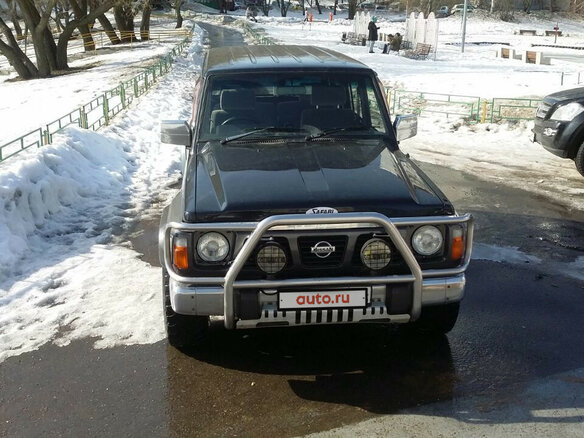 1995 Nissan Patrol IV (Y60), чёрный - вид 1