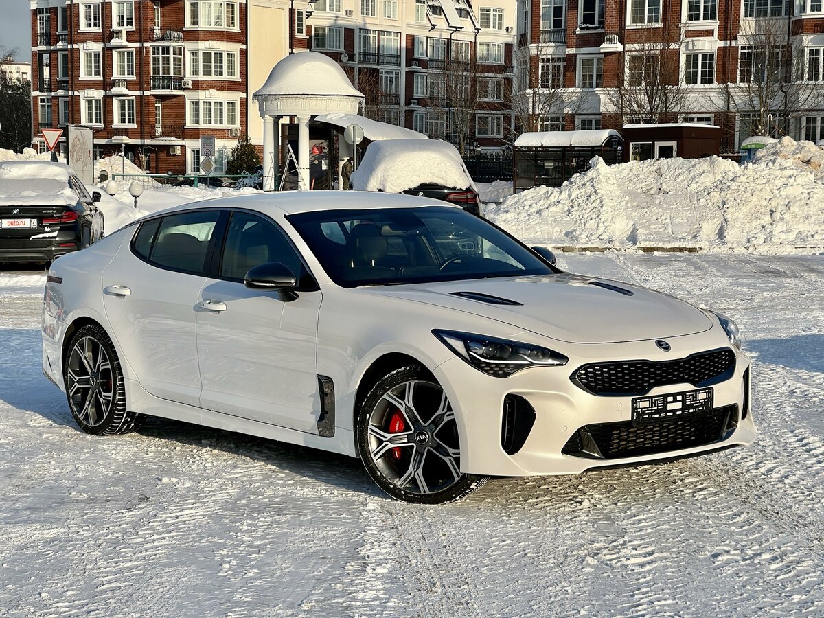 Купить б/у Kia Stinger I 3.3 AT (370 л.с.) бензин автомат в Москве ...