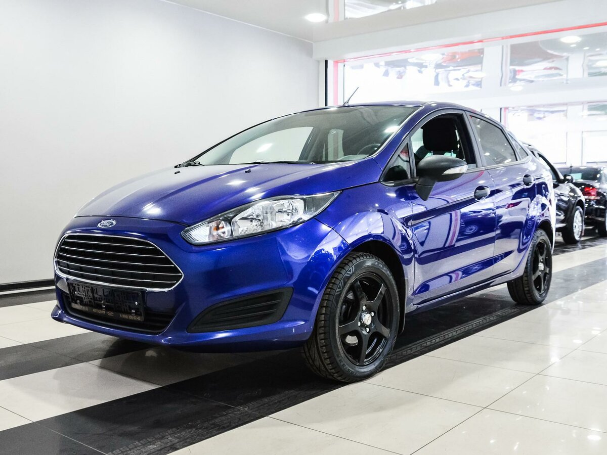 Ford Fiesta mk6 2016 седан