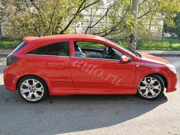 2008 Opel Astra OPC H, красный