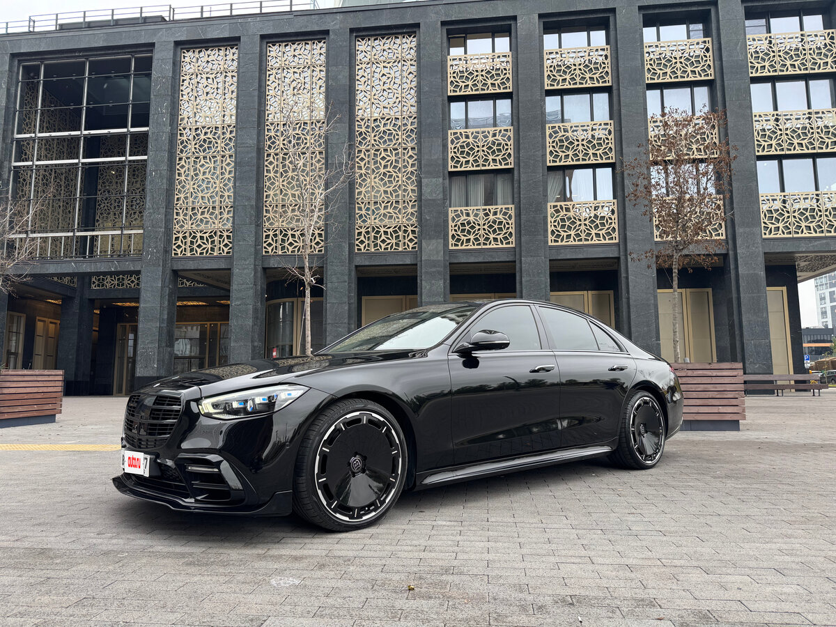 «Яндекс Драйв» вывел на московские дороги Mercedes-Benz S-класса