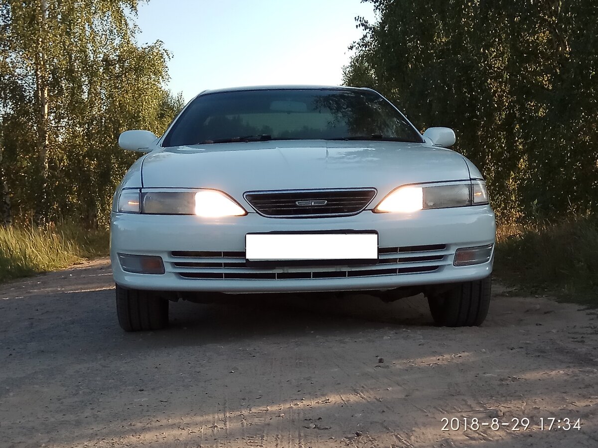 Тойота Карина 1997 года белая