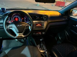 2015 Kia Rio III Рестайлинг, белый, 420000 рублей, вид 5