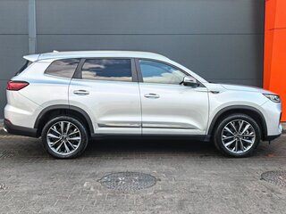 2024 Chery Tiggo 8 Pro Max I Рестайлинг, серебристый, 2799000 рублей, вид 3