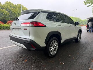 2022 Toyota Corolla Cross I, белый, 3260700 рублей, вид 4