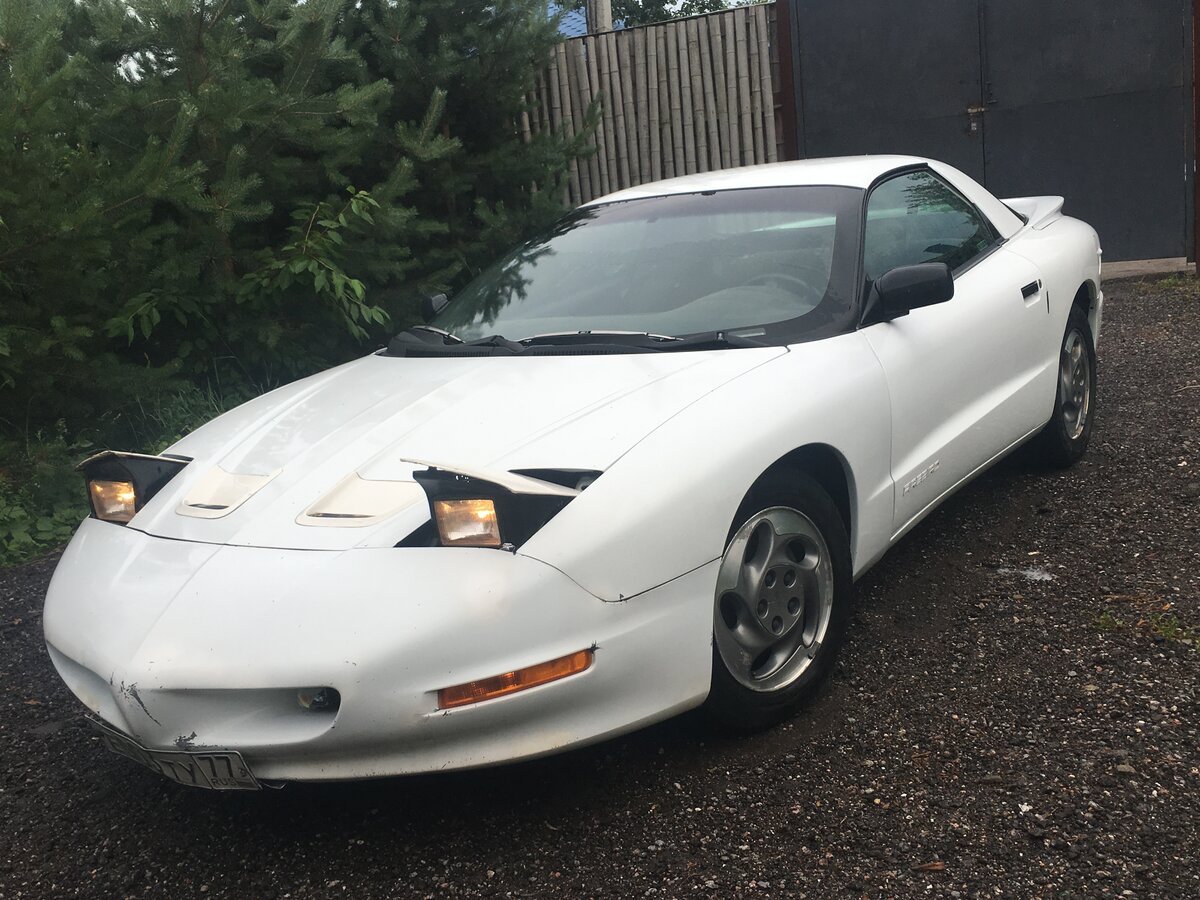 Pontiac Firebird IV