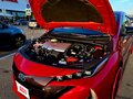 2018 Toyota Prius IV Рестайлинг (XW50), красный, 2700000 рублей - вид 2