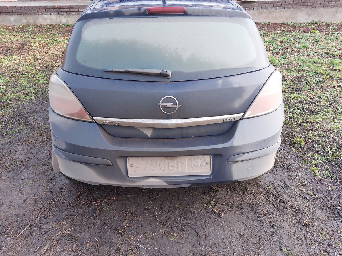 Купить б/у Opel Astra H Рестайлинг 5-speed 1.3d MT (90 л.с.) дизель ...