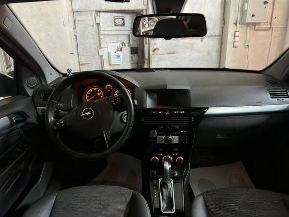 Купить б/у Opel Astra H Рестайлинг 1.8 AT (140 л.с.) бензин автомат в ...