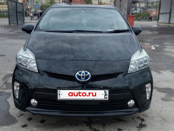 2015 Toyota Prius III Рестайлинг (XW30), чёрный, 1100000 рублей