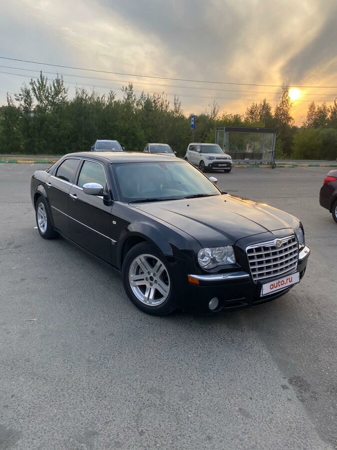 Крайслер с300 в снегу