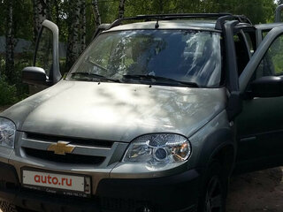 2015 Chevrolet Niva I Рестайлинг, золотистый, 630000 рублей, вид 1