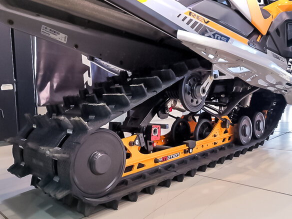 2018 BRP Ski-Doo Renegade X-RS 900, чёрный - вид 5