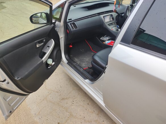 2013 Toyota Prius III Рестайлинг (XW30), серый, 1150000 рублей - вид 14