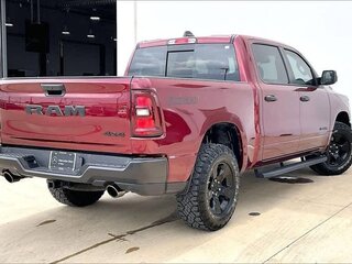 2025 Ram 1500 Crew Cab V Рестайлинг, красный, 5601000 рублей, вид 5