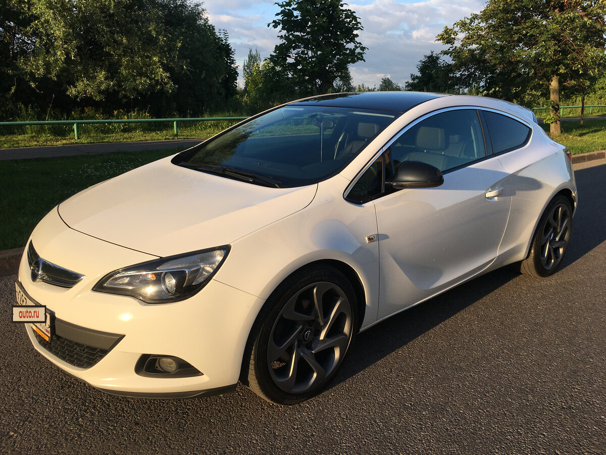 Опель Astra GTC 2014