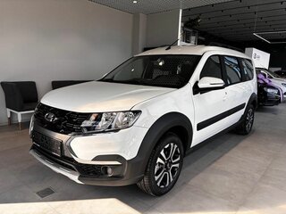 2025 Lada (ВАЗ) Largus Cross I Рестайлинг, белый, 2040843 рублей, вид 1