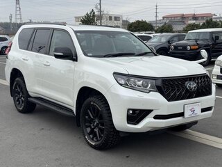 2021 Toyota Land Cruiser Prado 150 Series Рестайлинг 3, белый, 3522123 рублей, вид 1