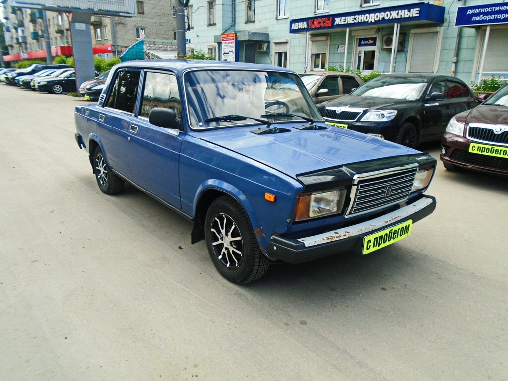 Lada 2107 голубая