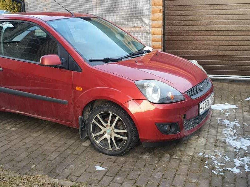 Купить б/у Ford Fiesta Mk5 1.4 MT (80 л.с.) бензин