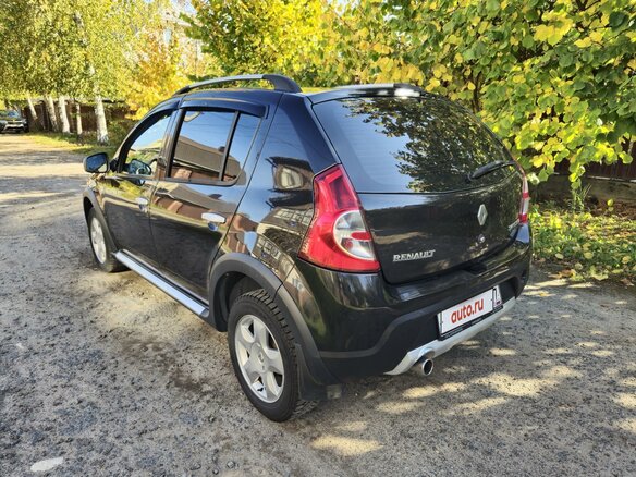 Купить б/у Renault Sandero I Stepway 1.6 MT (84 л.с.) бензин механика в ...