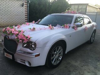 2005 Chrysler 300C I, белый, 1000000 рублей, вид 1