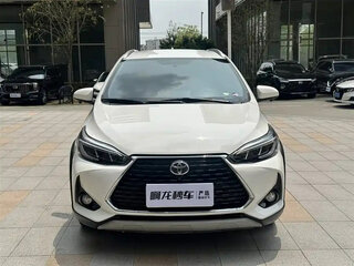 2023 Toyota Yaris L X XP150 Рестайлинг, белый, 1200888 рублей, вид 3