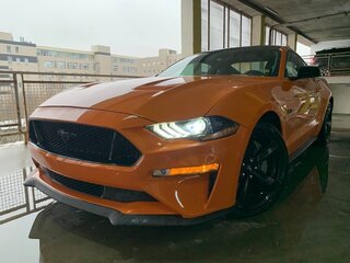 2021 Ford Mustang VI Рестайлинг, оранжевый, 5650000 рублей, вид 1